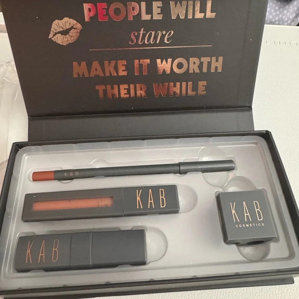 KAB Cosmetics Undress Me lip kit
